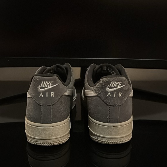 Nike Air Force 1 - Picture 4 of 5